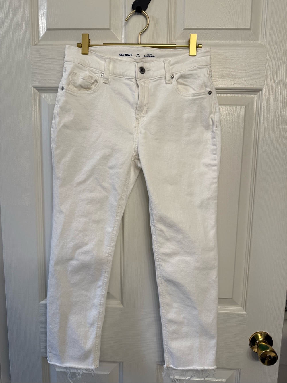 Old Navy Petite Mid Rise 99% Cotton Boyfriend White Jeans
